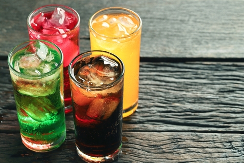 血圧を上げる食べ物:エナジードリンク