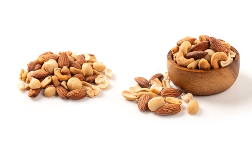 血圧を下げる食べ物:ナッツ