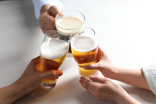 高尿酸血症・痛風の原因:アルコール
